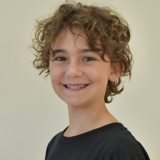 DREYA ANDREWS (Larry the Lobster) head shot