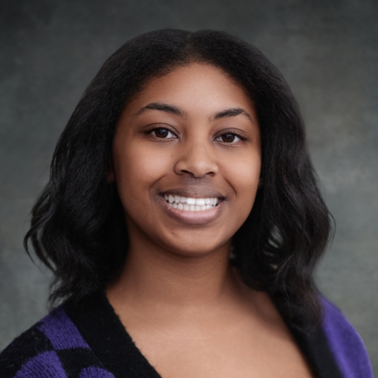 Leah Edwards* head shot