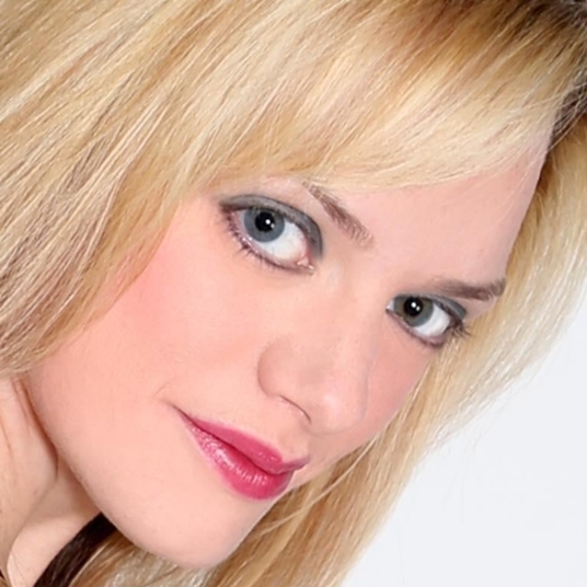 Erin Eder head shot