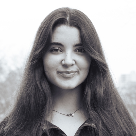 Lola Duhov* head shot