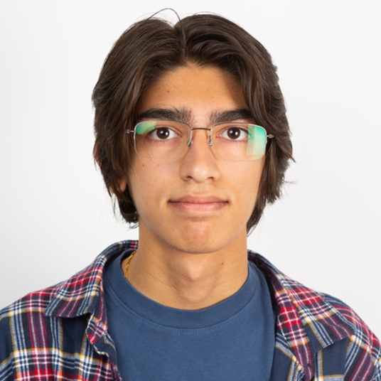 Vyom Tiwari ’25 head shot