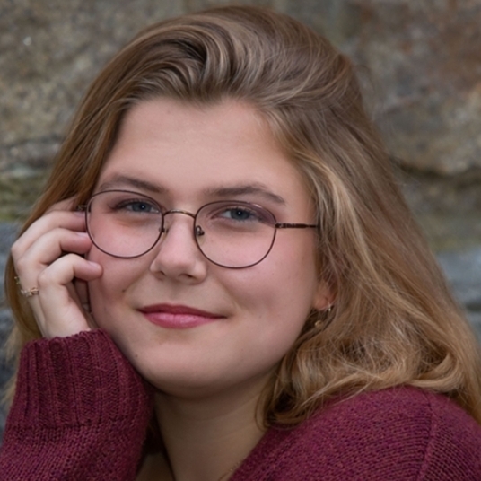 Rose Beardmore [SU '24] head shot