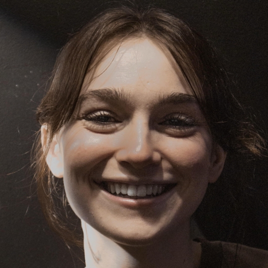Katharine Carvalho head shot