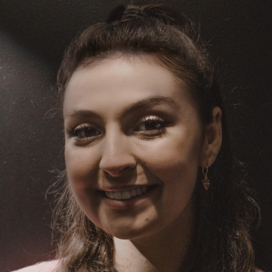 Olivia Festa head shot