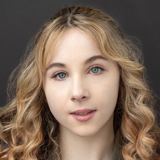 Lily Ayotte head shot