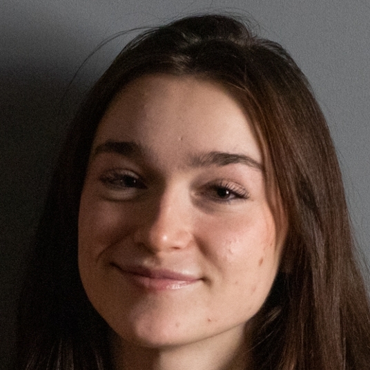 Kate Carvalho head shot