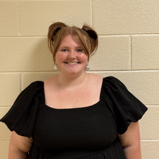 Baylee Bebber head shot