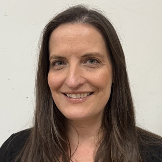 Elise McFarlane head shot