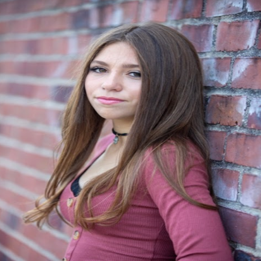 Amanda Schwartz head shot