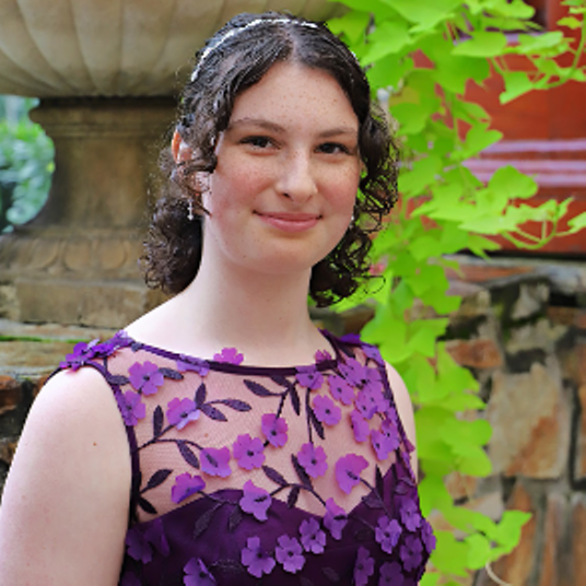 Dani Kaplan head shot