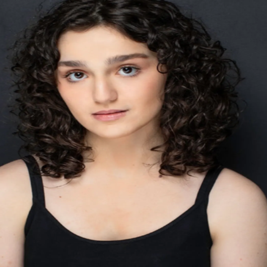 Jenna Kurmemaj head shot