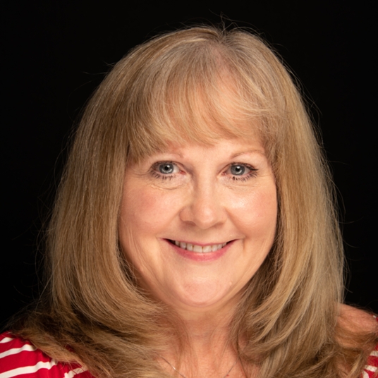 Kim Walker head shot