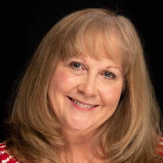 Kim Walker head shot
