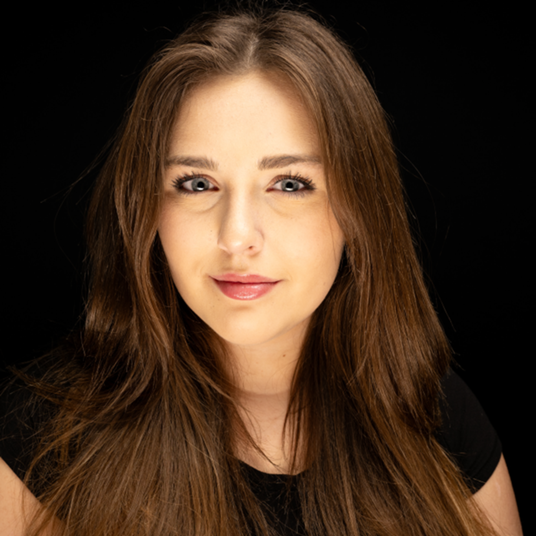 Gracie Cane head shot