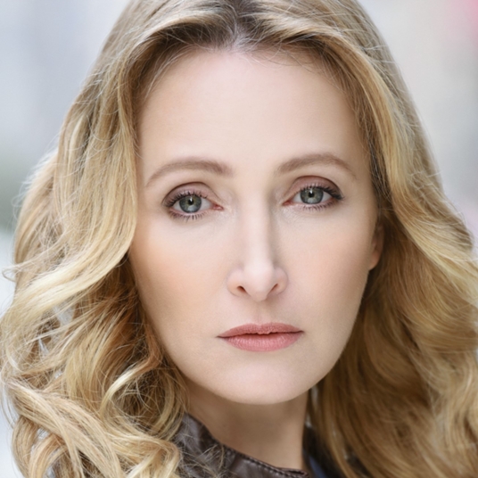 Tracey Allyn head shot