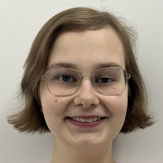 Carolyn White head shot