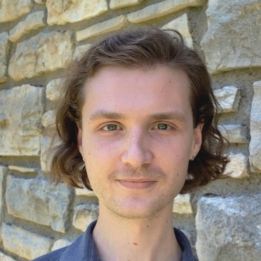 Cullen Curth head shot
