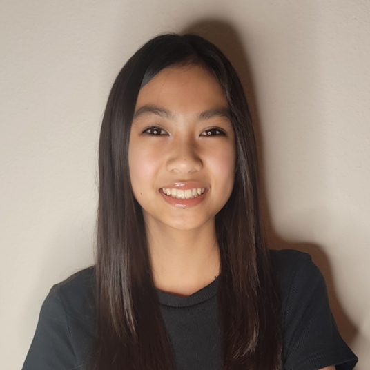 Zoe Le head shot