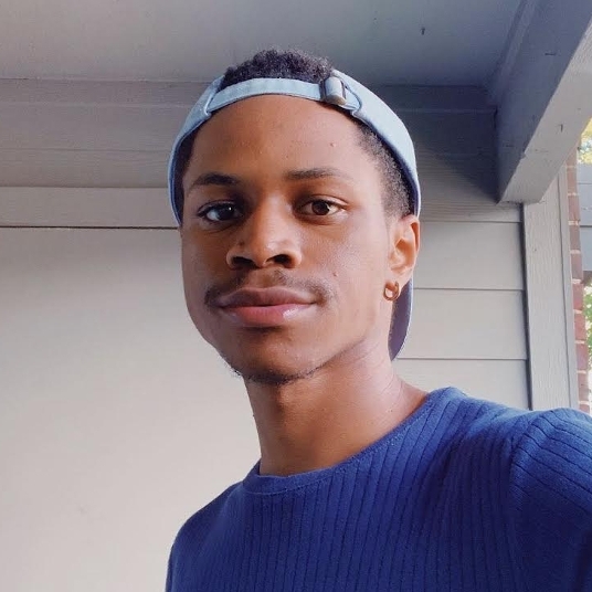 Urian Washington head shot