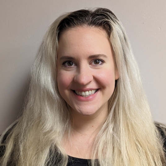 Elizabeth Dangelo head shot