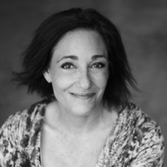 Elli Murray head shot