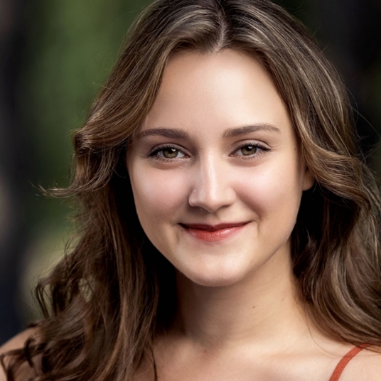 Annie Reichart head shot