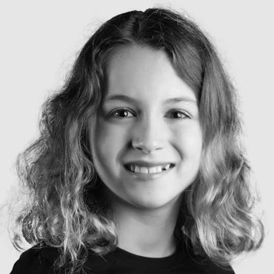 Ellie Akins head shot