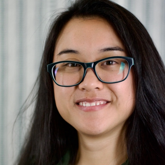 Eileen Hoang head shot