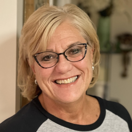 Donna Shoun head shot