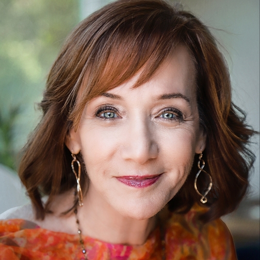 Victoria Hoffman head shot