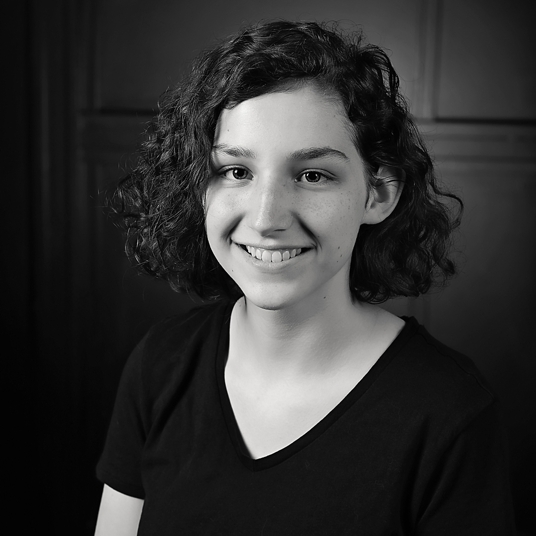 Victoria Van Hook*18 head shot