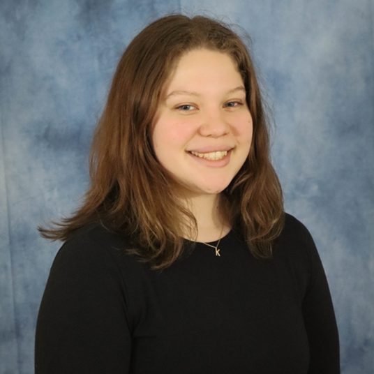 Lydia Helldoerfer (Junior) head shot