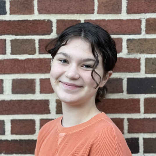 Ella Persoleo '27 head shot