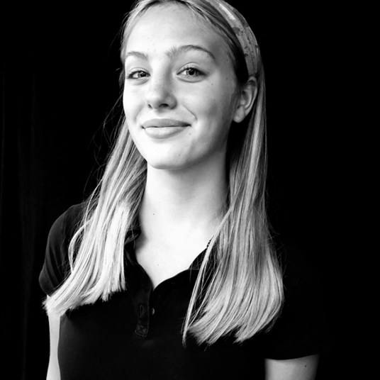 Abi Leigh head shot