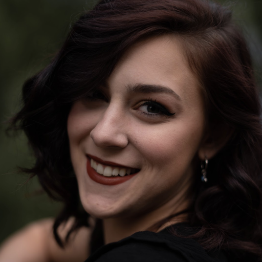 Mayanna Faith head shot