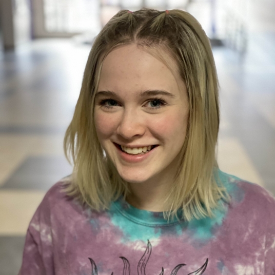 Alina Melcer head shot