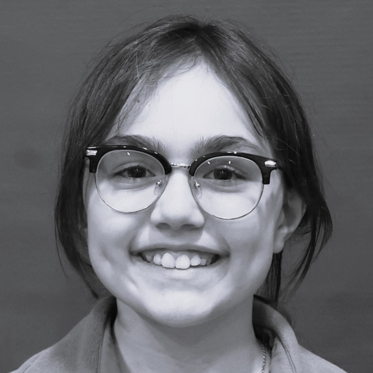 Mia Dzuretovic head shot
