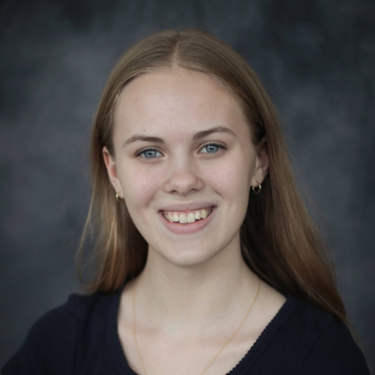 Hannah Bebus head shot