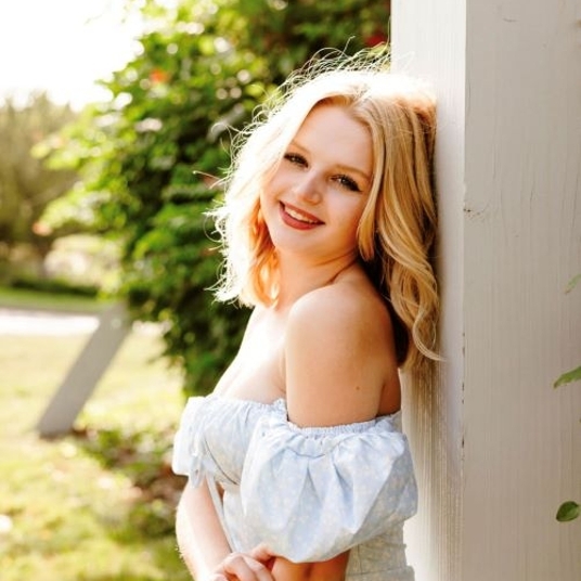 Kailey Archbold head shot