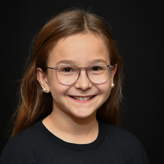 Ella Balaban head shot