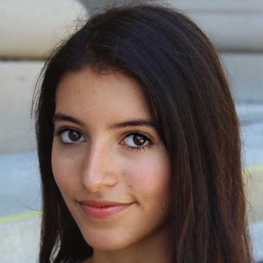 Nicole Ribeiro head shot