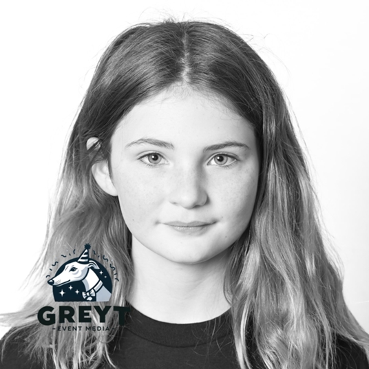 Amelie Waggoner head shot