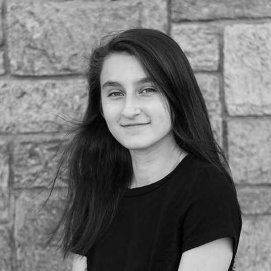 Alaura Hurdis head shot