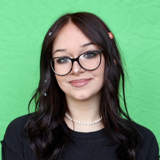 Nicole Lewis (9th) head shot