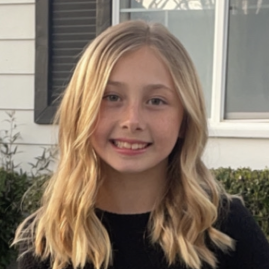 Maya Connolly head shot