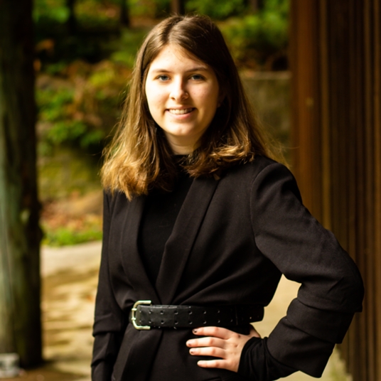 Madeline Bowen head shot
