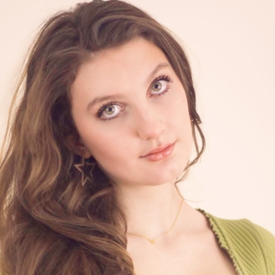 Kaeleigh Kruger head shot