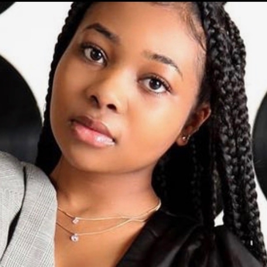Symoné Spencer head shot