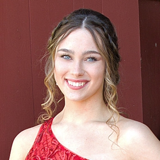 Natalie Adams head shot