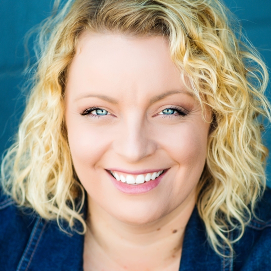 Chrissy Burns head shot